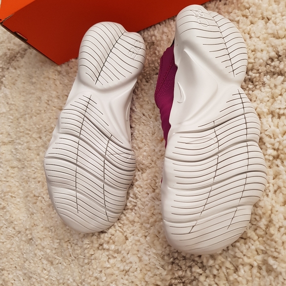 Nike women's free rub flyknit 3.0 size 5.5 - Picture 9 of 9